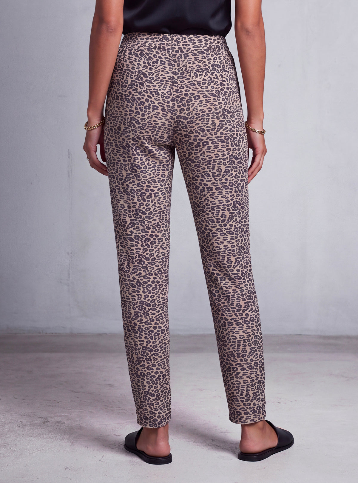 WOMEN'S JOGGER PANTS