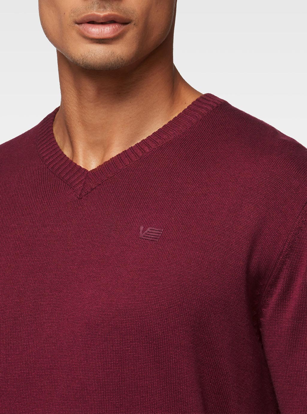 Men's v neck sweater