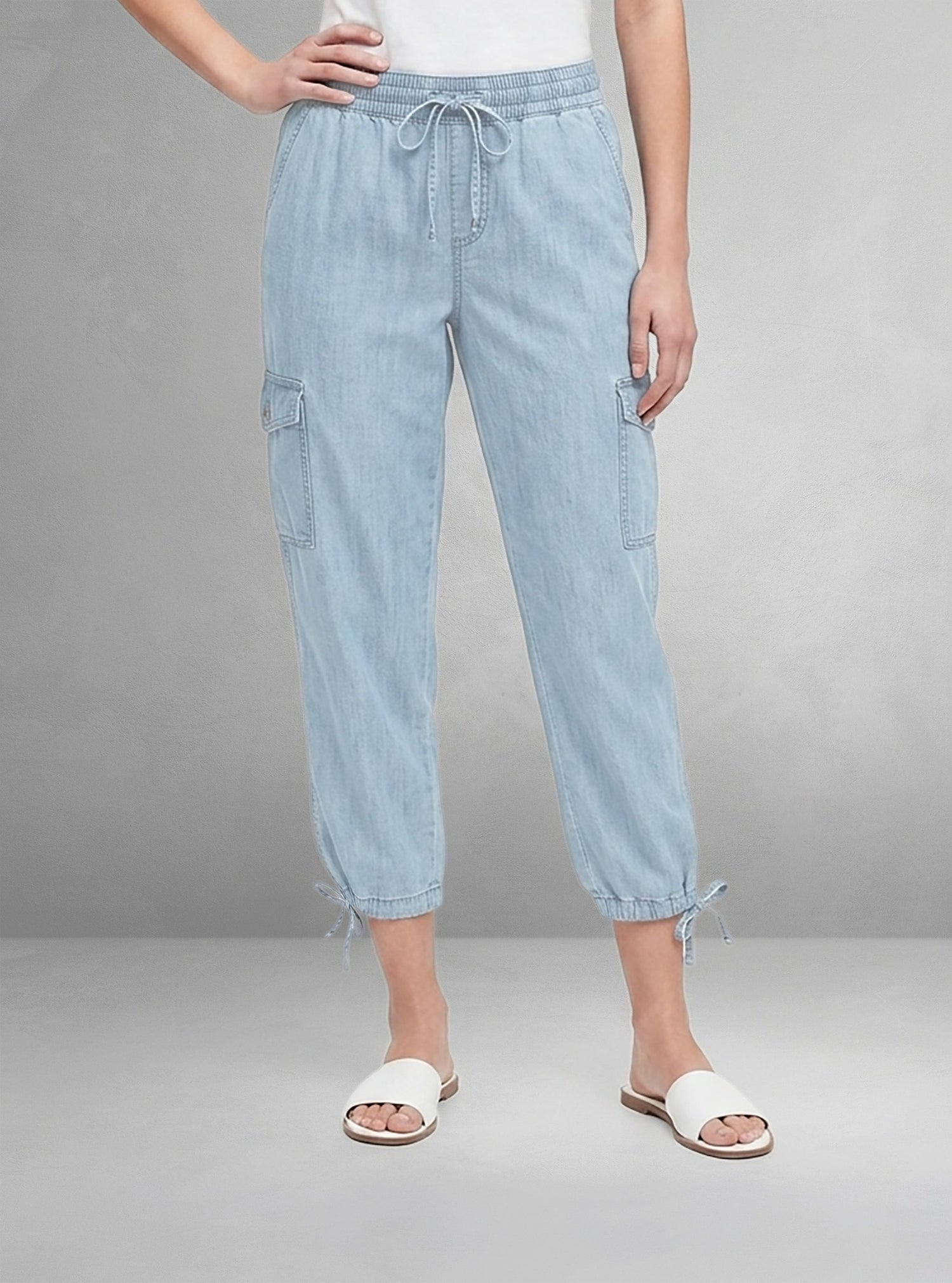 WOMEN'S JEANS