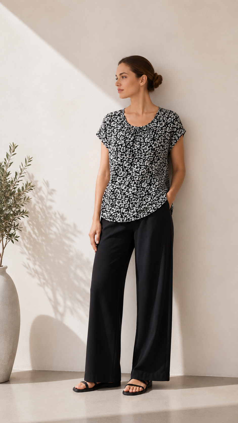 WOMEN'S T-SHIRT & TOP