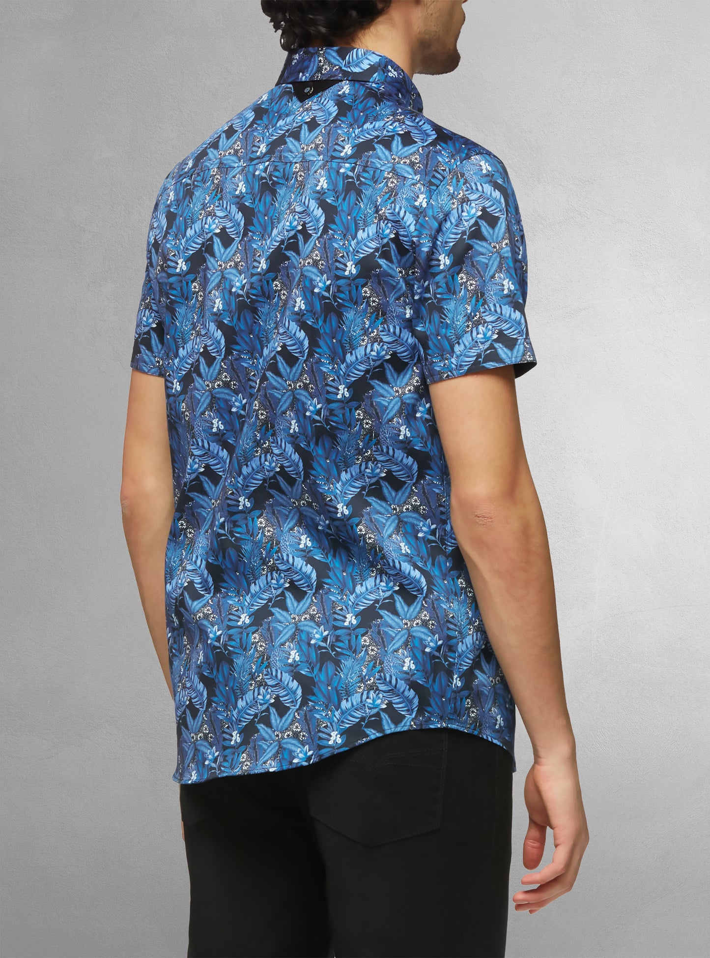 CHEMISE DÉCONTRACTÉE À MANCHES COURTES POUR HOMMES