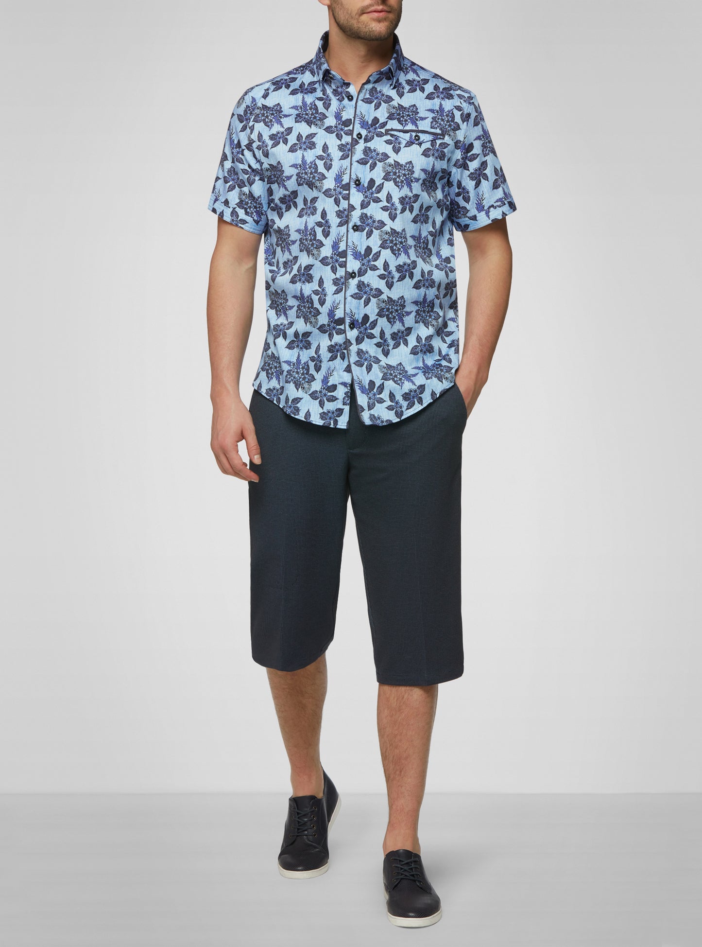 Men's casual short sleeve shirt