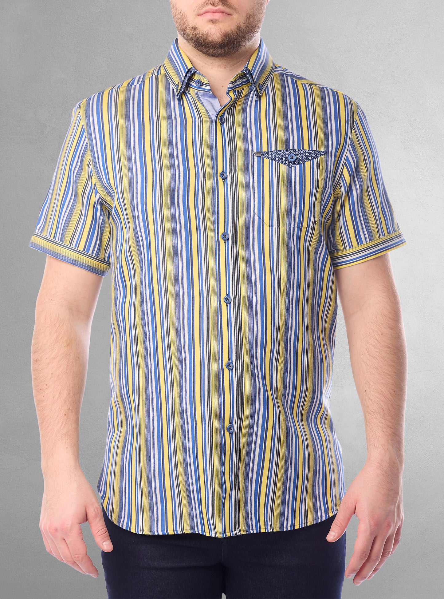 Men's casual short sleeve shirt