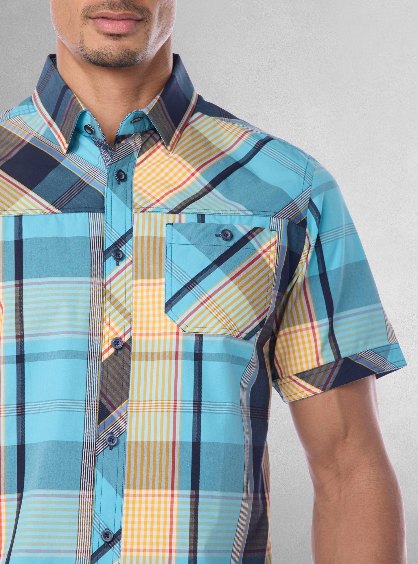 Men's casual short sleeve shirt