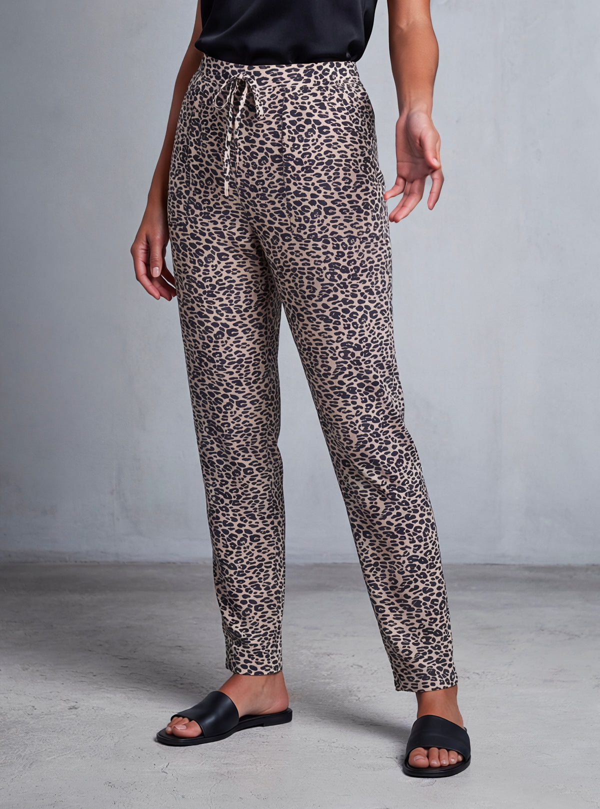 WOMEN'S JOGGER PANTS