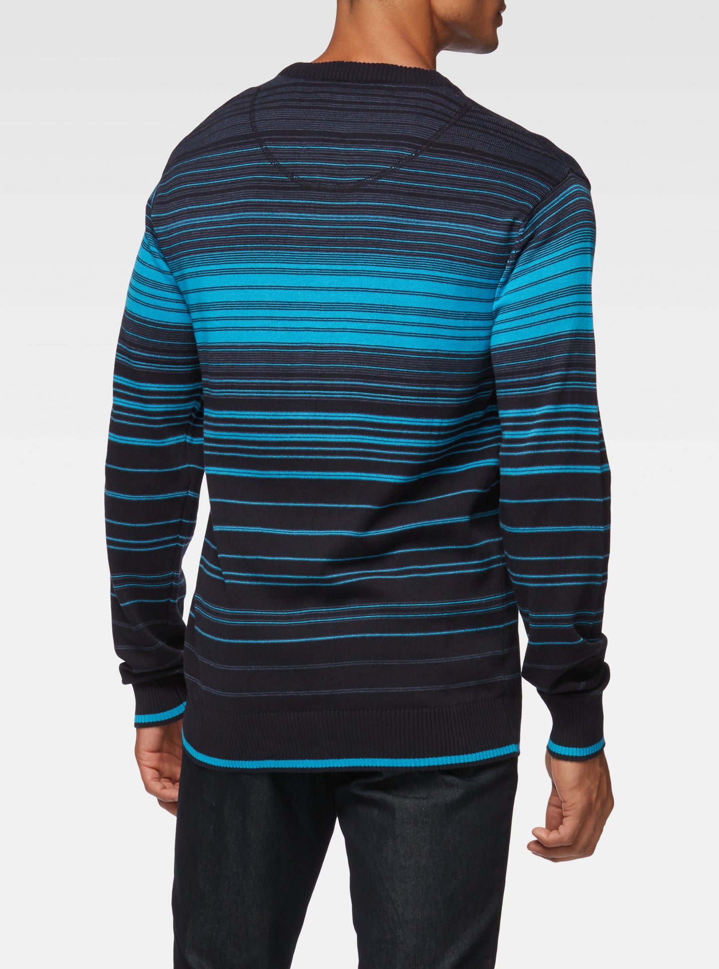 Men's v neck sweater