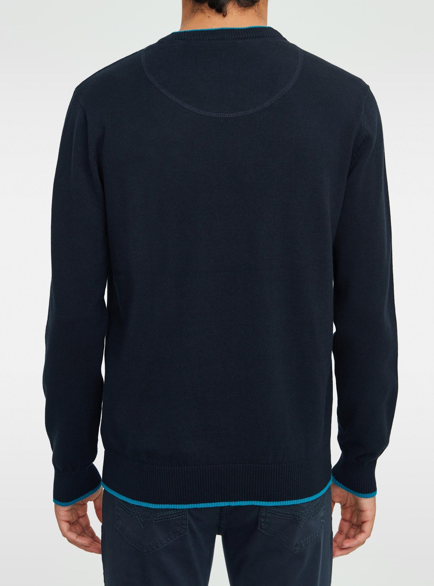 Men's v neck sweater