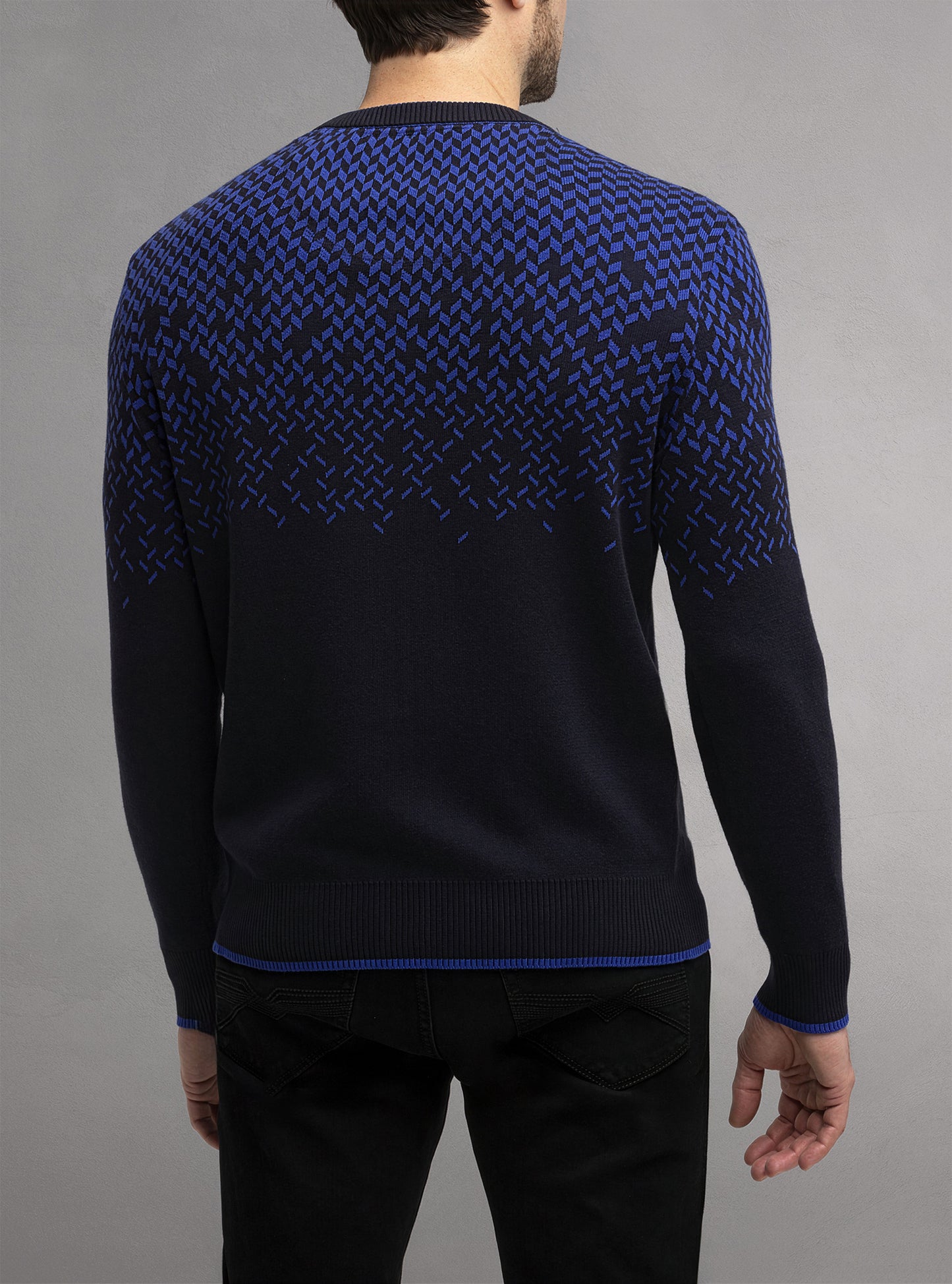 Men's v neck sweater