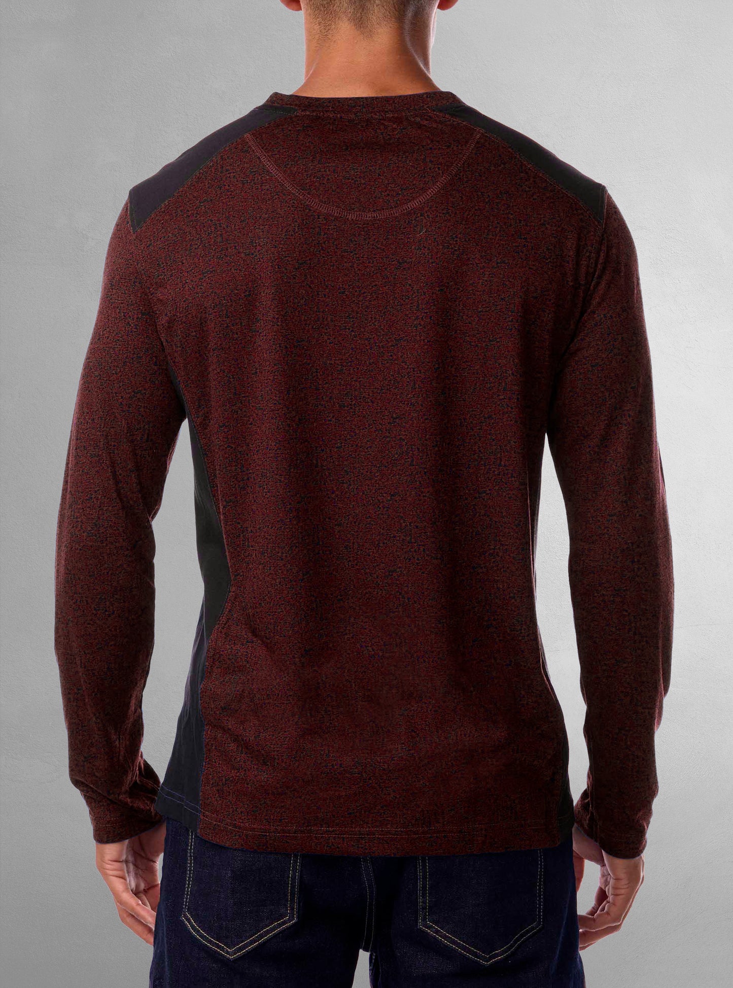 T-SHIRT À MANCHES LONGUES AVEC COL EN V POUR HOMMES