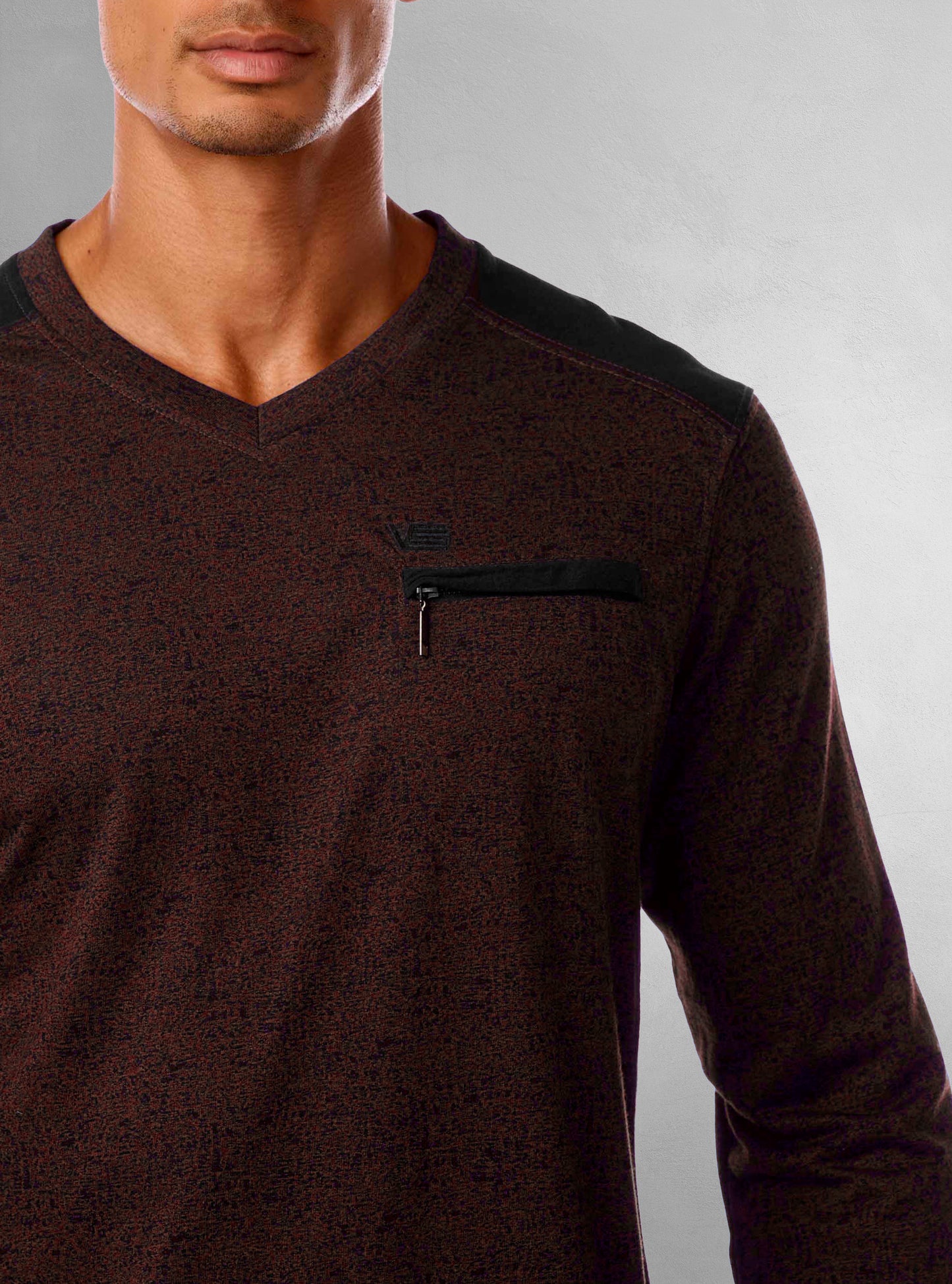 T-SHIRT À MANCHES LONGUES AVEC COL EN V POUR HOMMES