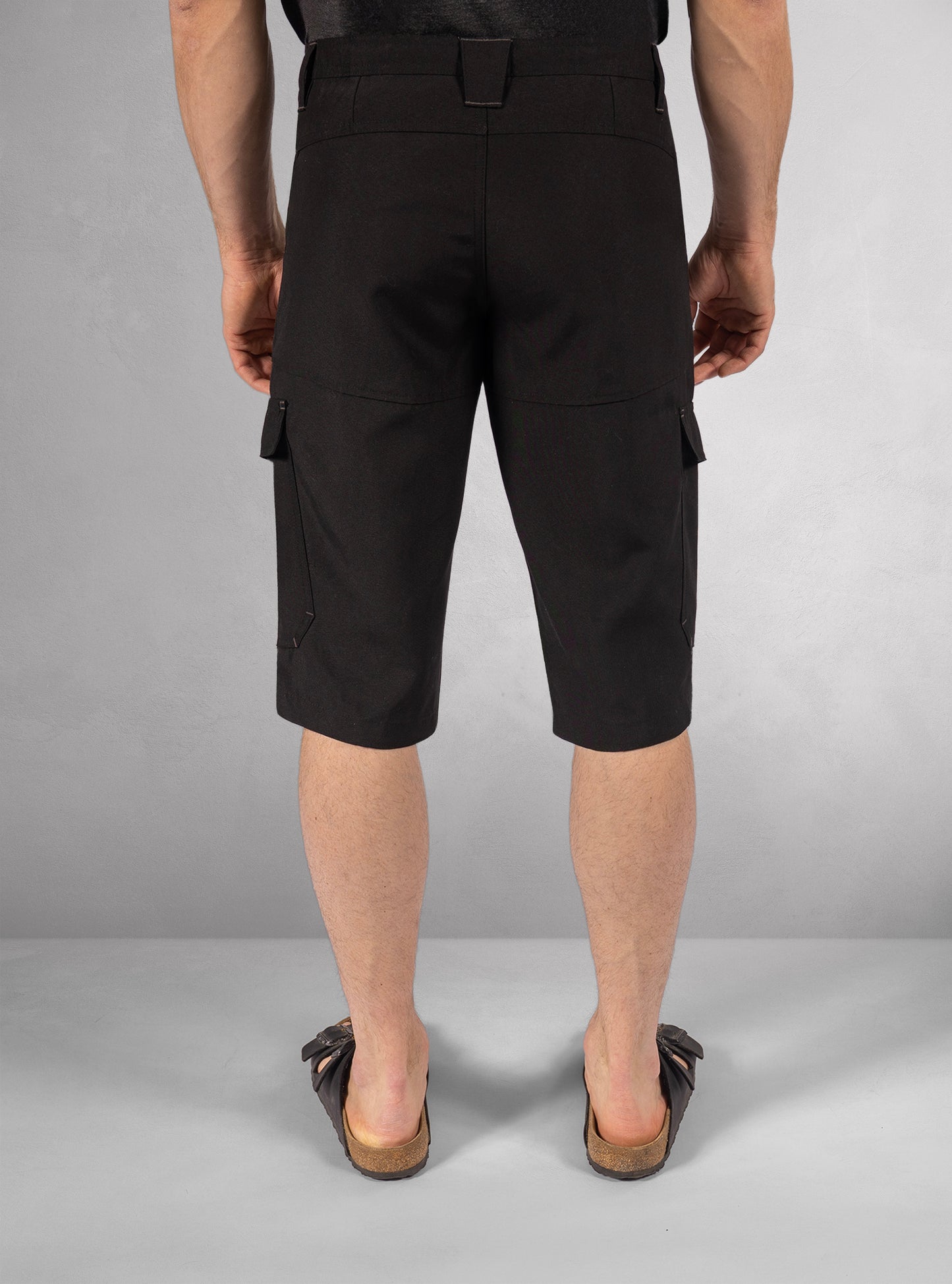 MENS CAPRI