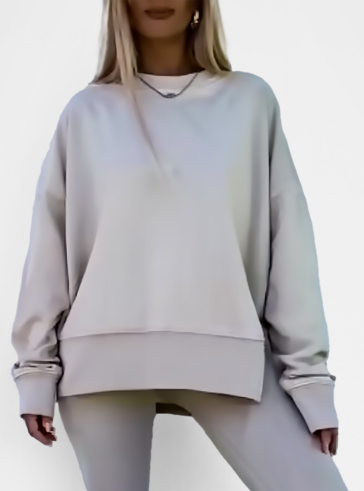 Oversized Beige Sweatshirt – Cozy & Versatile