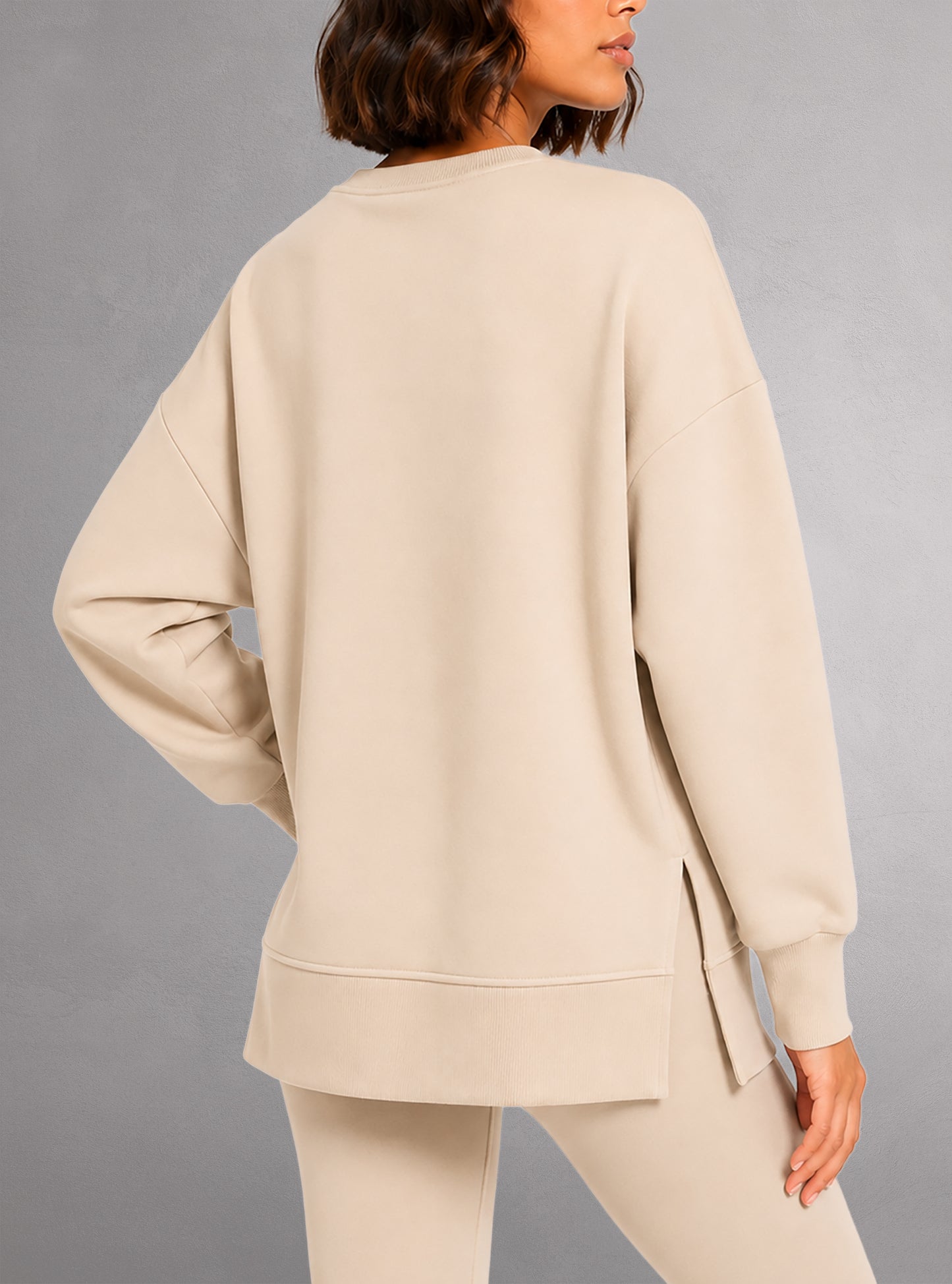 Oversized Beige Sweatshirt – Cozy & Versatile