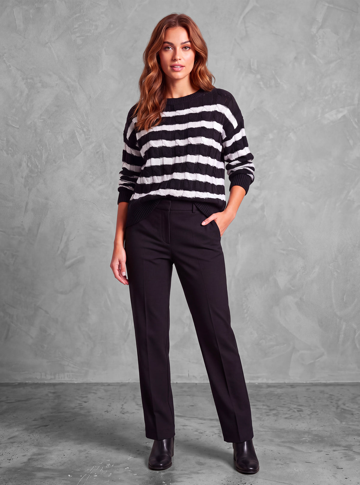 PULL À COL ROND ET MANCHES LONGUES POUR FEMMES