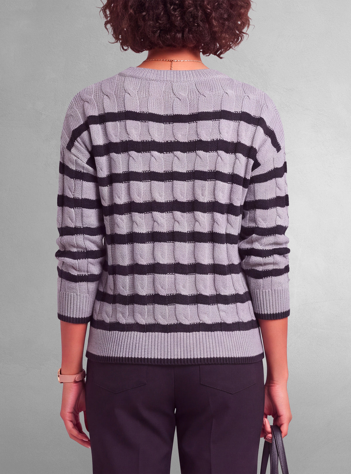 PULL À COL ROND ET MANCHES LONGUES POUR FEMMES