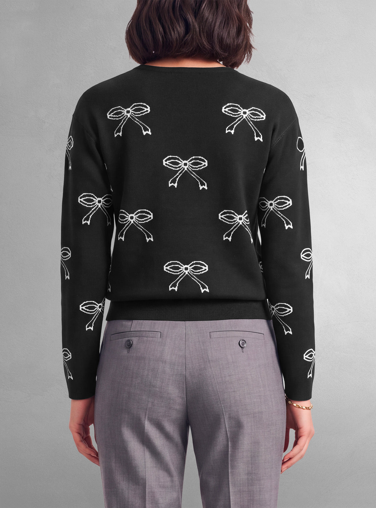 PULL À COL ROND ET MANCHES LONGUES POUR FEMMES
