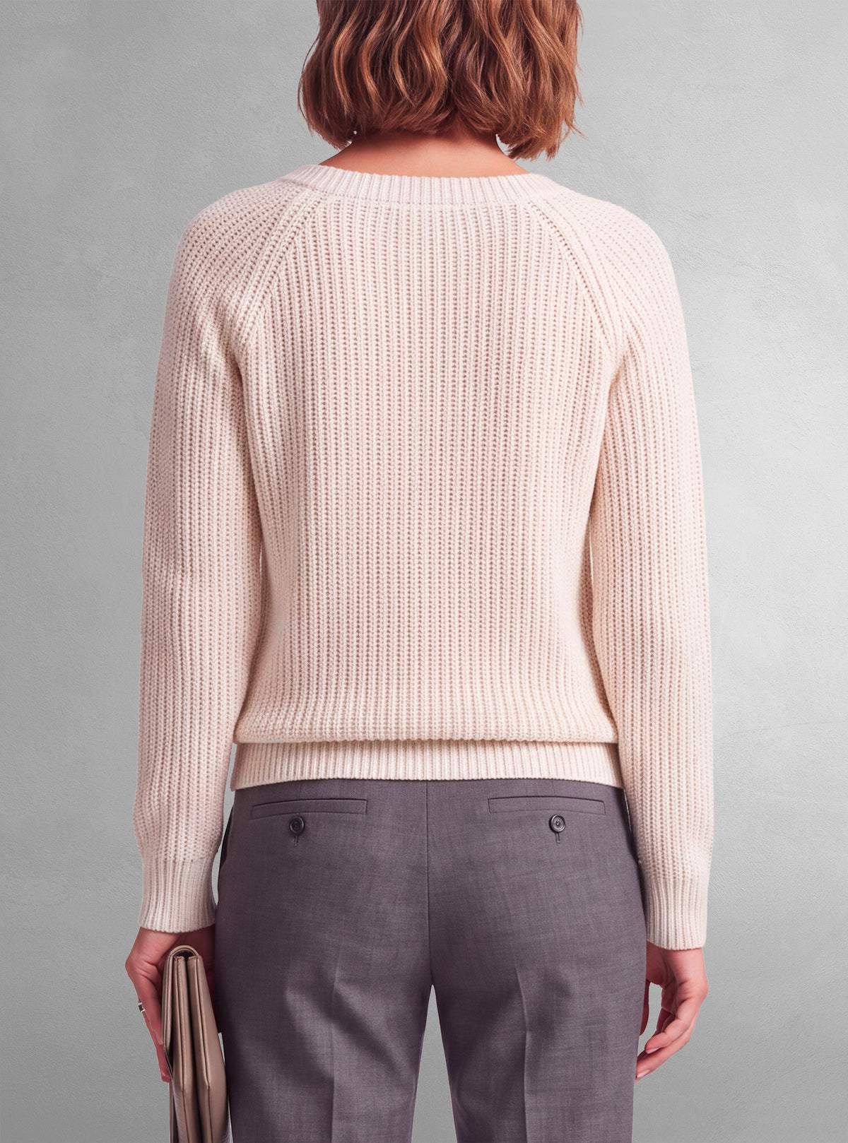 WOMEN'S CREW NECK LONG SLEEVE SWEATER