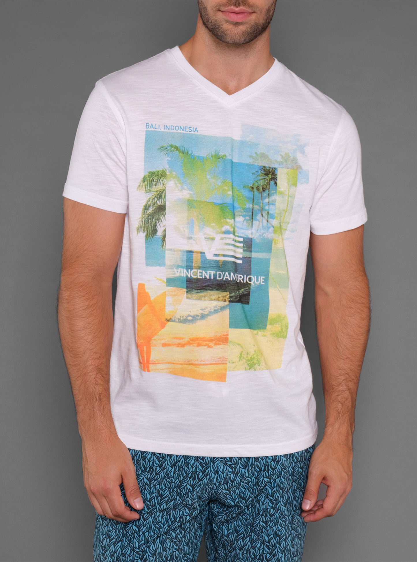 Men's v neck short sleeve t-shirt